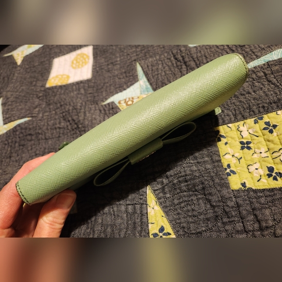 Prada Light Green Saffiano Leather Bow Continental Wallet - Picture 4 of 16